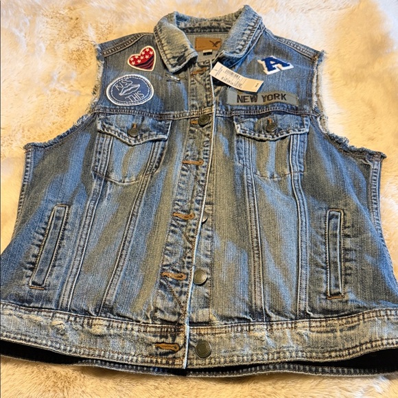 American Eagle Outfitters Jackets & Blazers - American Eagle Outfitters Blue Denim Vest with Patches Size L BNWT RARE